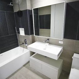 Lux granite bathroom photo