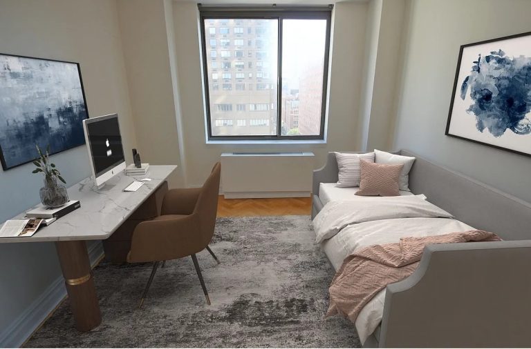 Third bedroom with a computer desk and a nice sofa bed for guests.